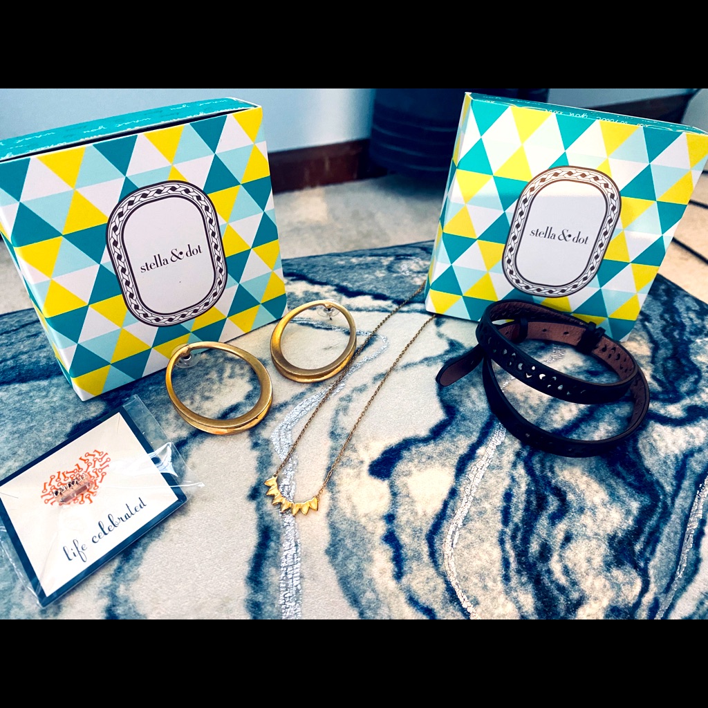 Stella & Dot Bundle!!